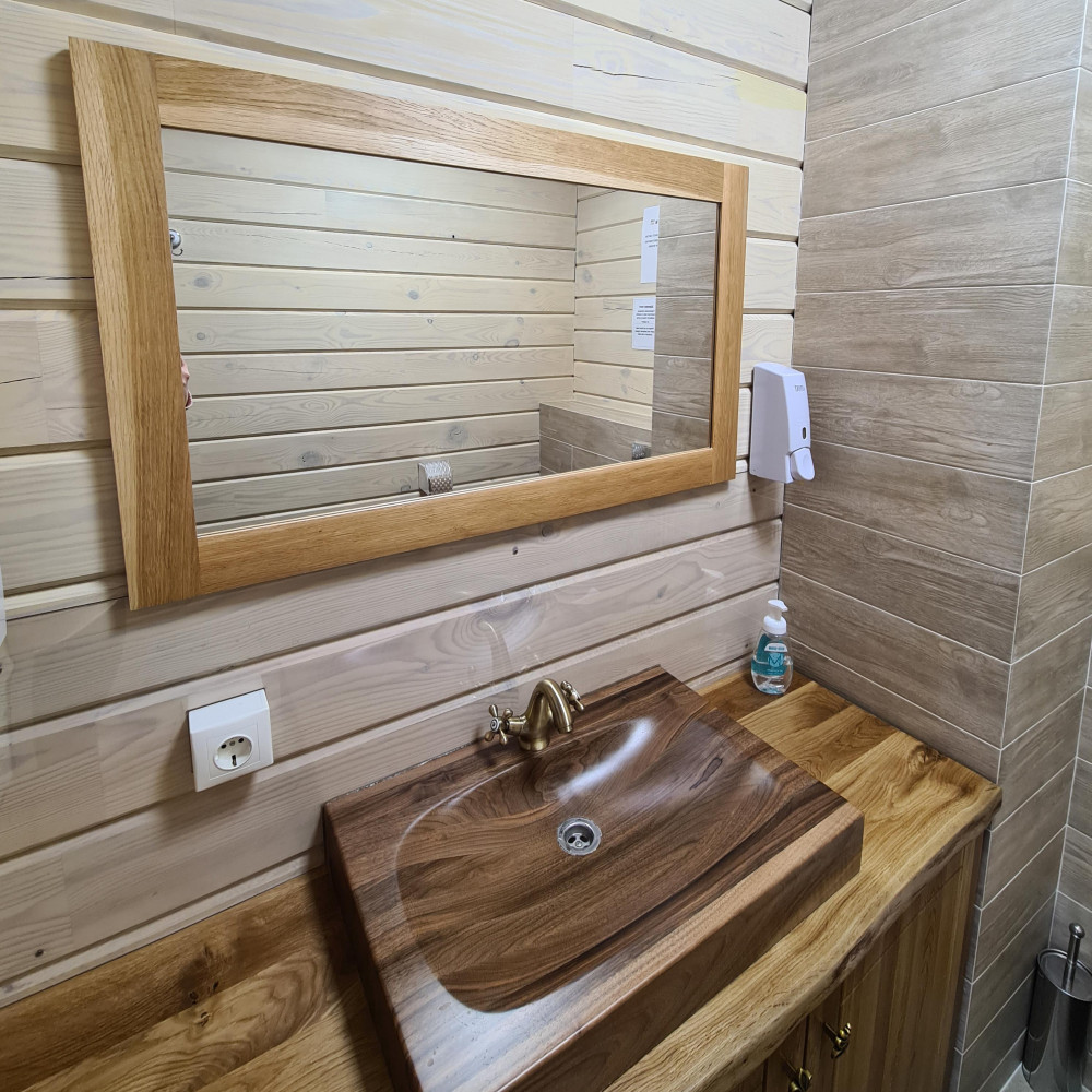 MIRROR AND SINK