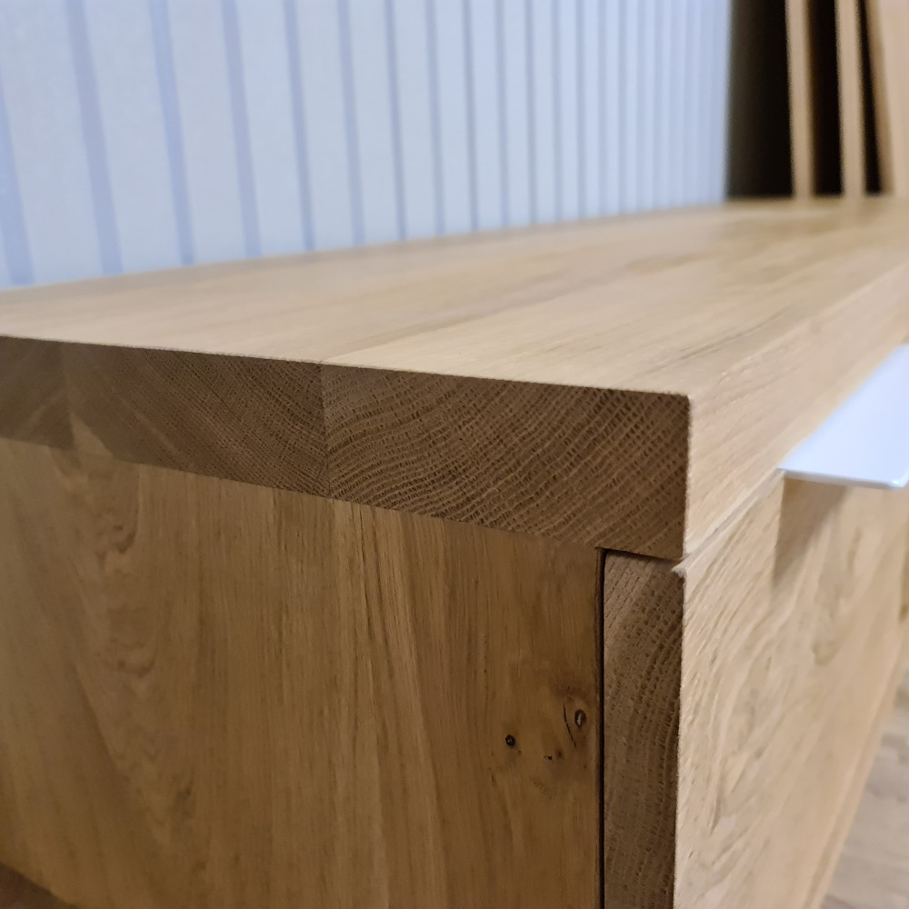 TV CONSOLE TV CONSOLE