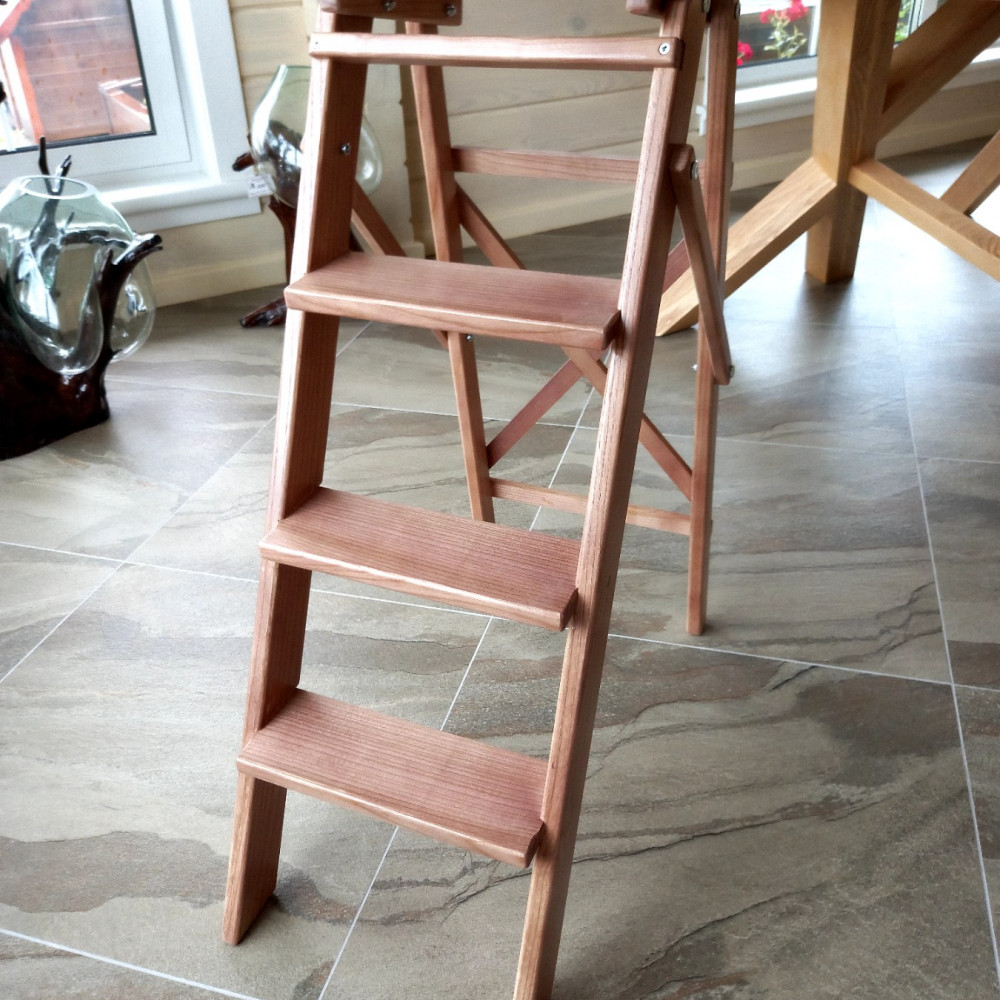 LADDER THREE STEPS