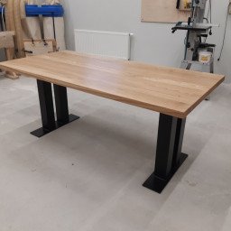 TABLE WS 017